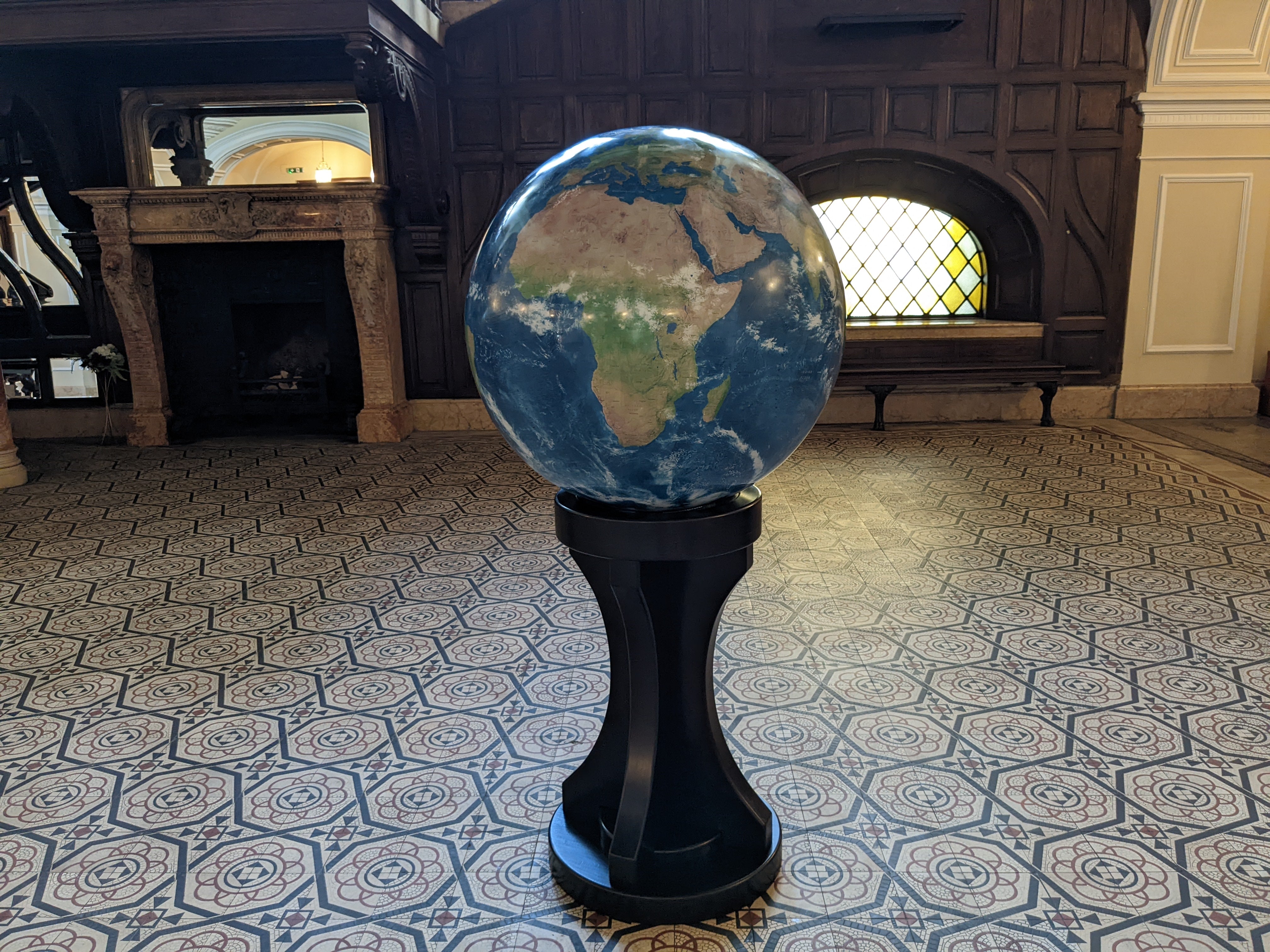 Terra - Ultra-realistic Large World Globe - PlanetBuilders.art